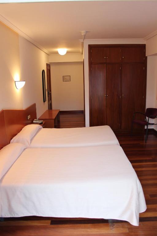 Hotel Sindika Oñate Zimmer foto